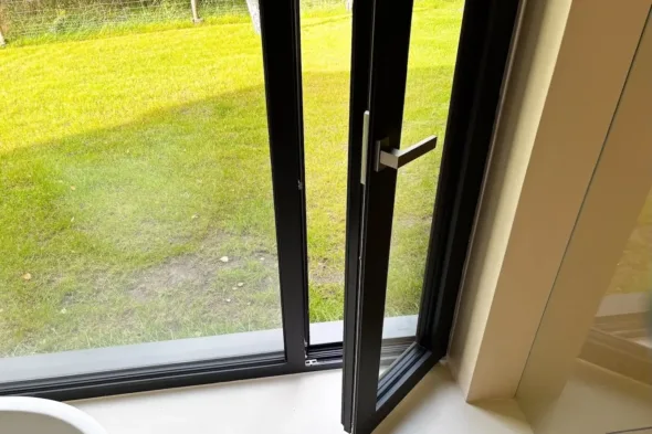 Yawal TM77HI aluminium windows